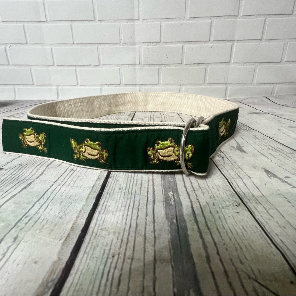 Pale Horse Designs Size Small Green FROG Embroidered Fabric Belt - Picture 5 of 8